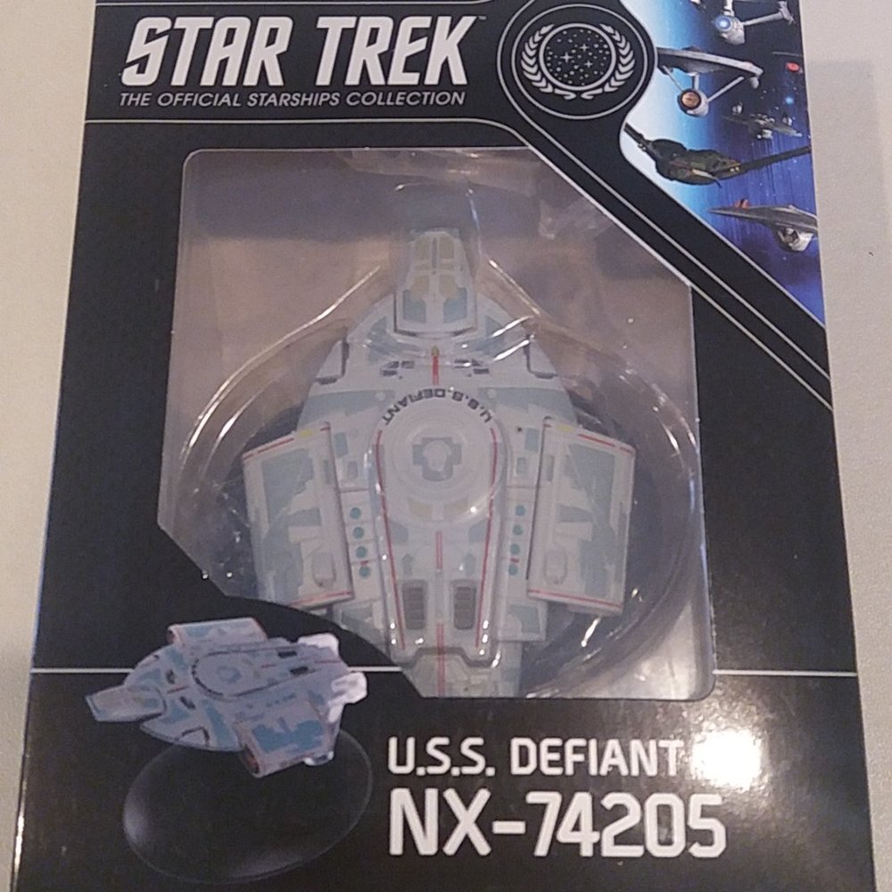 Eaglemoss Star Trek U.S.S. Defiant NX-74205